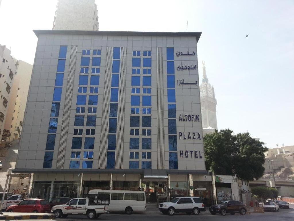 اهم فنادق عند الحرم المكي هو فندق التوفيق بلازا مكة