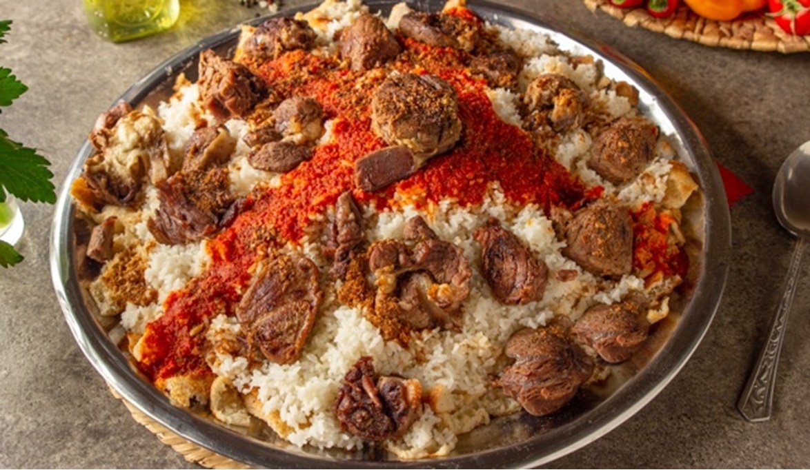 مطعم ابو خطاب المدينة المنورة من مطاعم عوائل في المدينة المنورة.
