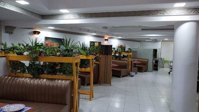 مطعم الكمال الدمشقي المدينة المنورة من ارخص مطاعم في المدينة المنورة.
