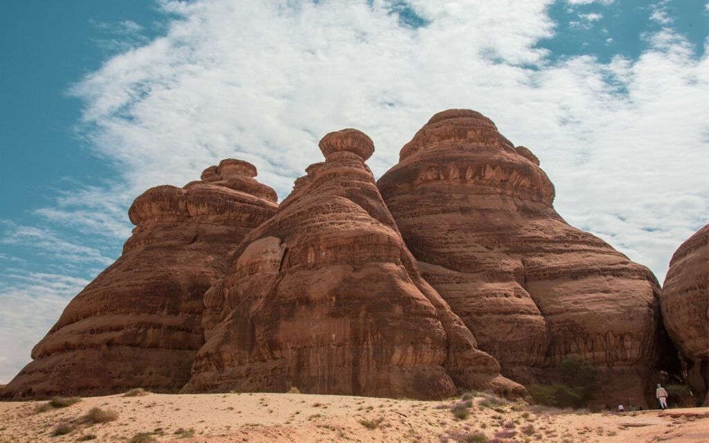 مدائن صالح المدينة المنورة من أماكن اثرية في المدينة المنورة.