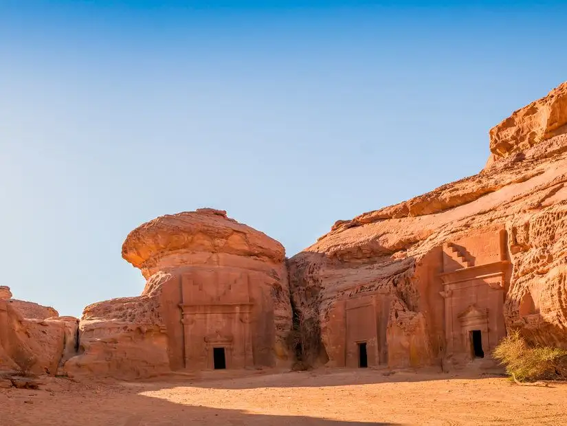 مدائن صالح المدينة المنورة من ابرز المعالم السياحية في المدينة المنورة.