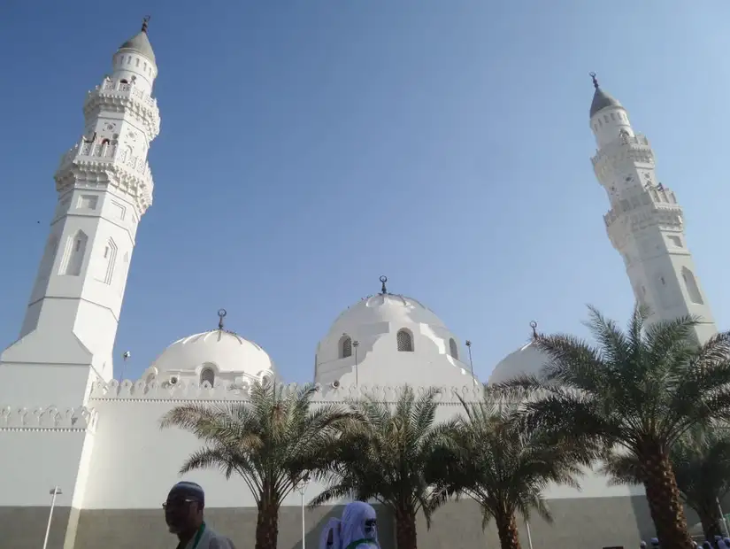 مسجد القبلتين المدينة المنورة من مزارات المدينة المنورة ومكة المكرمة.