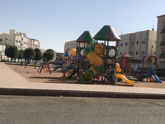حديقة الزهور المدينة المنورة من أماكن تمشيه في المدينة المنورة.